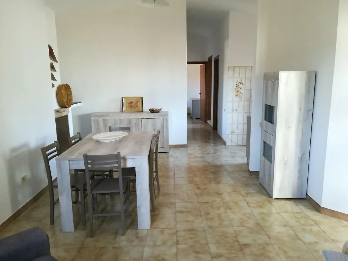 Casa vacanze da Marty&Ale Villa Putzu Idu 0*,  Italia